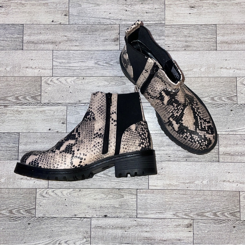Snakeskin Universal Threads Boots - image 3